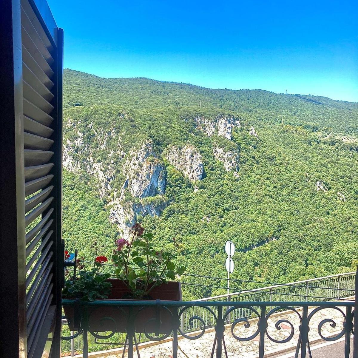 Maya : Casa Rustica Con Vista Panoramica Narni Exterior foto